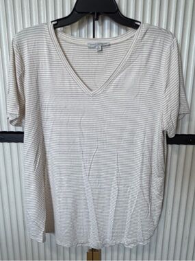 Green Envelope Cream & White Striped V-Neck Short Sleeve Tee